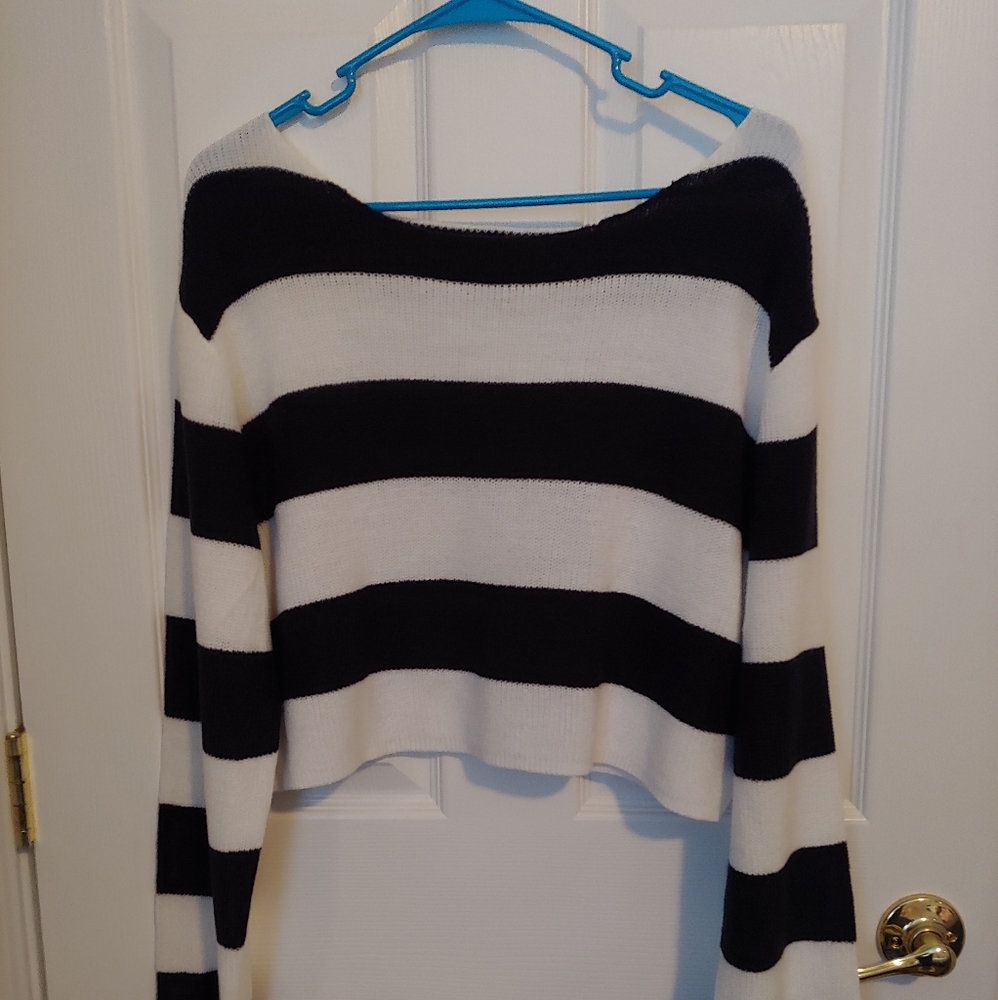 Divided crop sweater